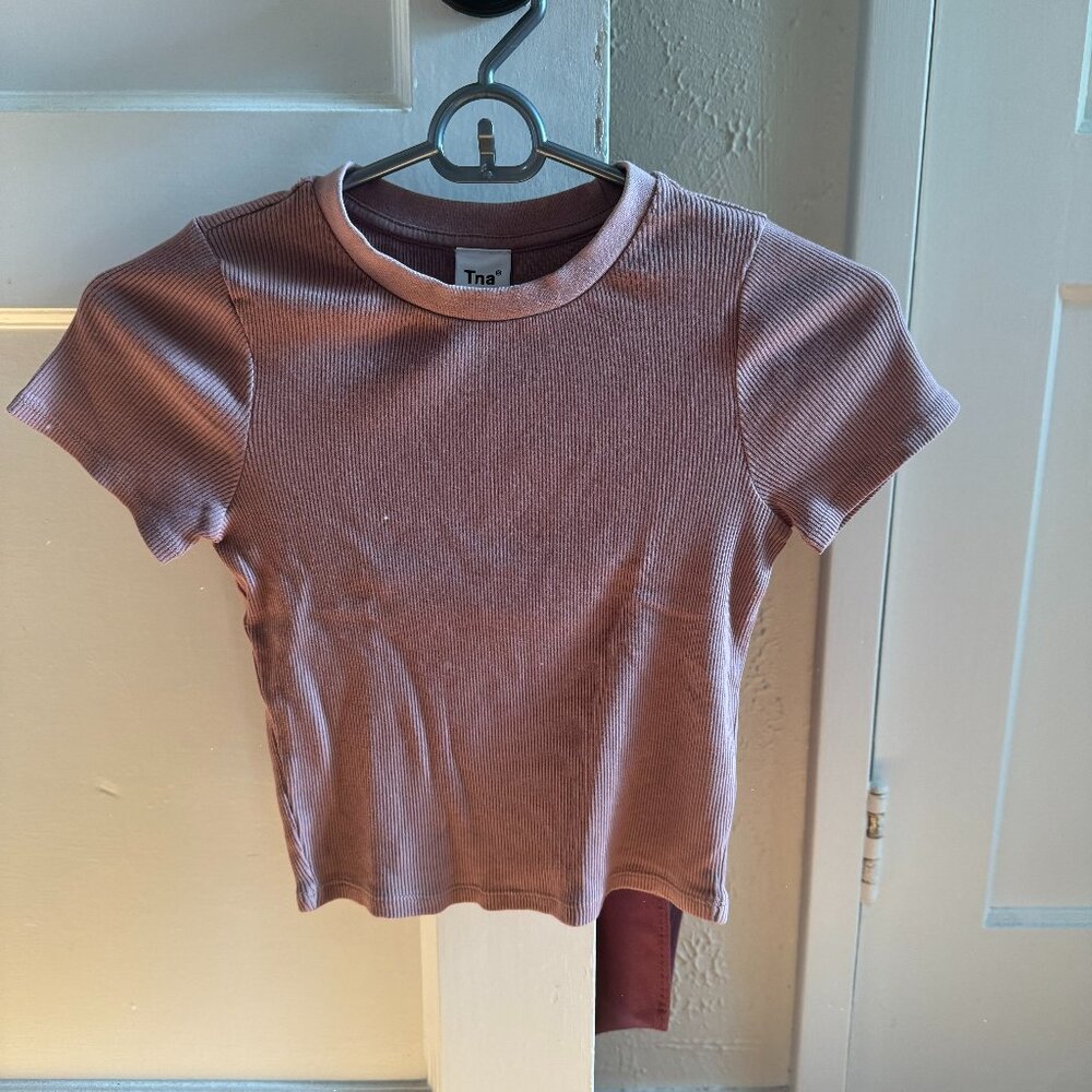 Aritzia TNA Ribbed Cropped T-Shirt